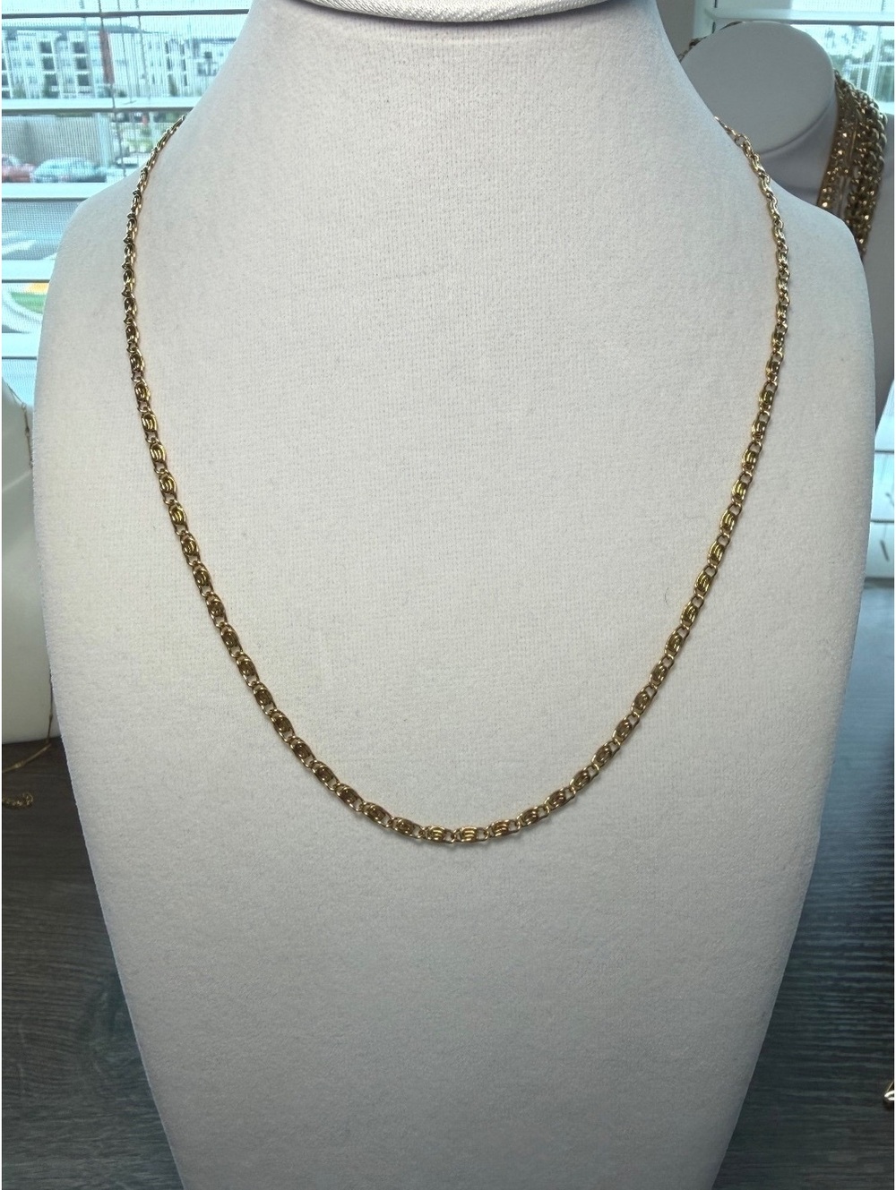 18 Inch Non-Tarnish 18K Gold Plated Swirl Chain Necklace 18"